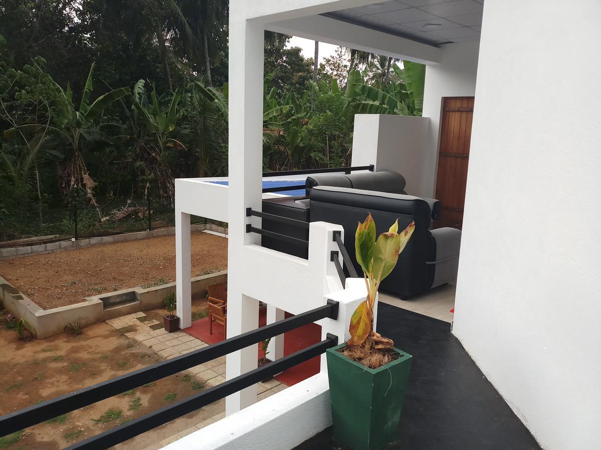 Hotel Cassia Udawalawe Esterno foto